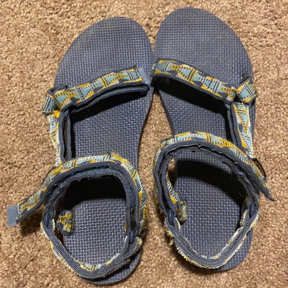 TEVA Velcro sandal